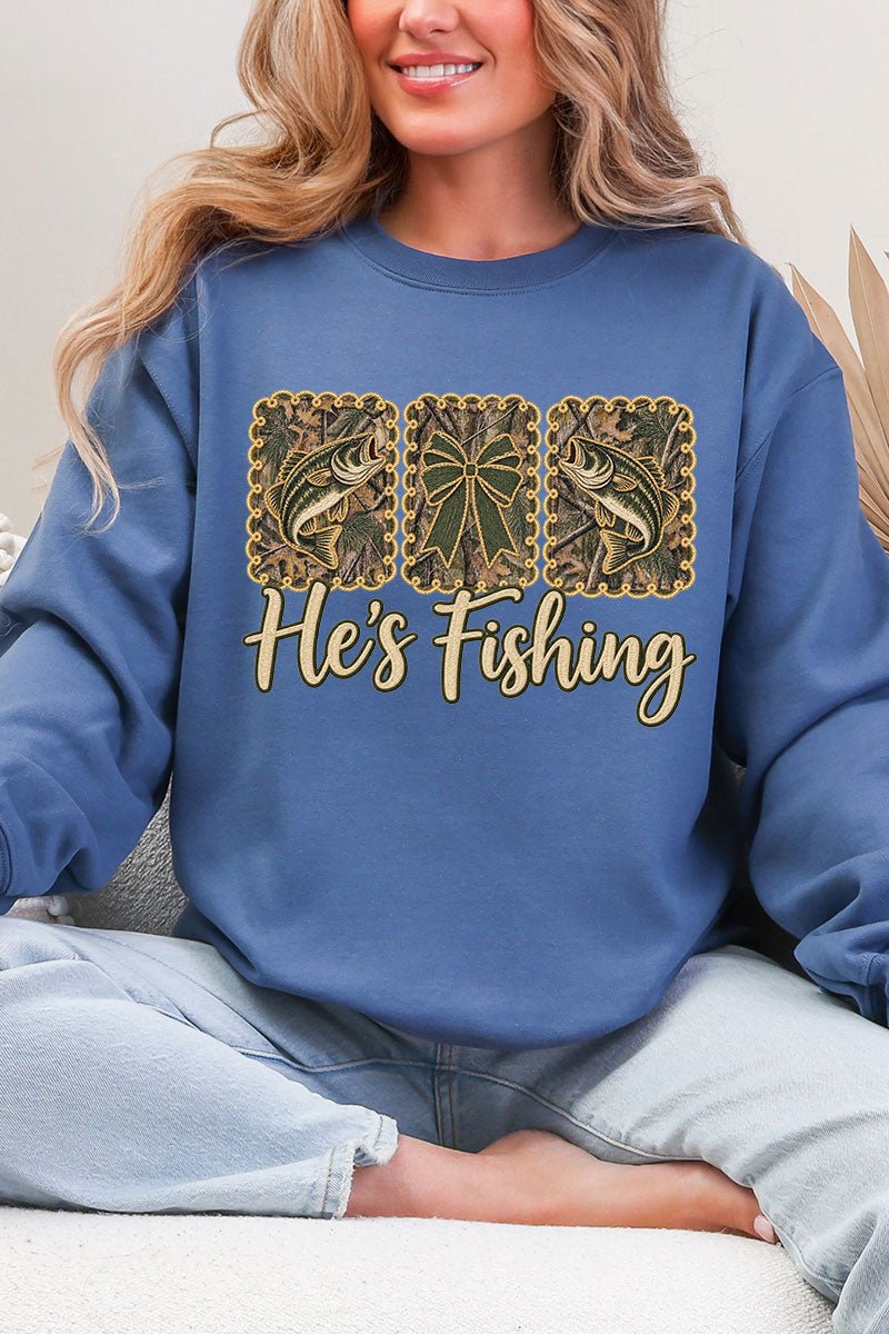 He's Fishing Heavy Blend Crew Sweatshirt product image 5