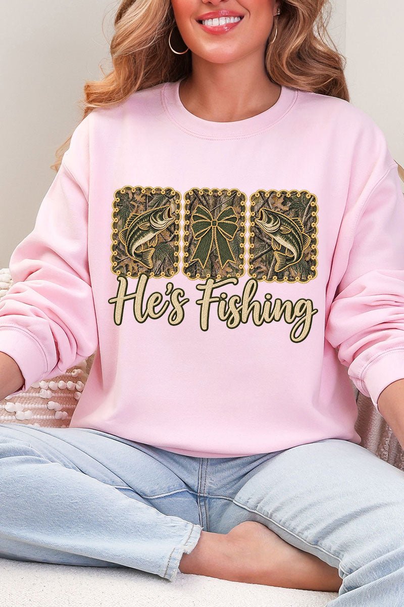 He's Fishing Heavy Blend Crew Sweatshirt product image 6